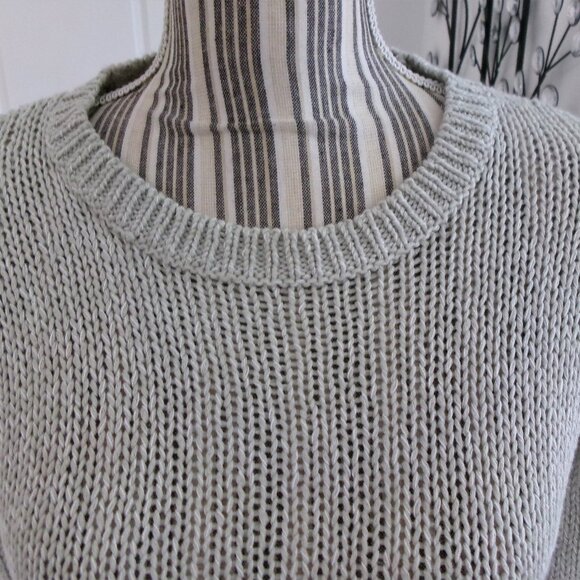 Alya Pale Green Longer Length Pullover Sweater S Small Button Detail on Sides - Picture 4 of 13